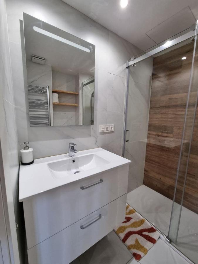 102A Apartamento Moderno 2 Habitaciones 希洪 外观 照片